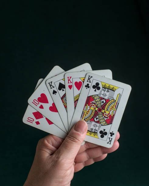 Live Bandar Poker table with professional croupier